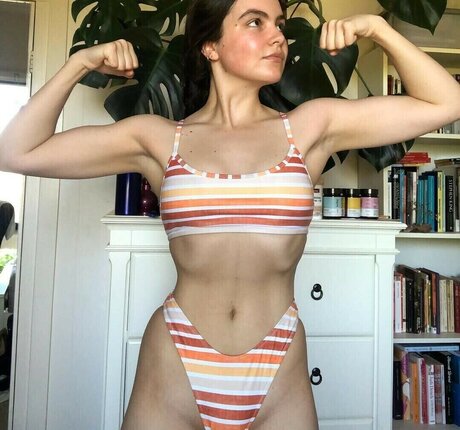 Lucy Holz
