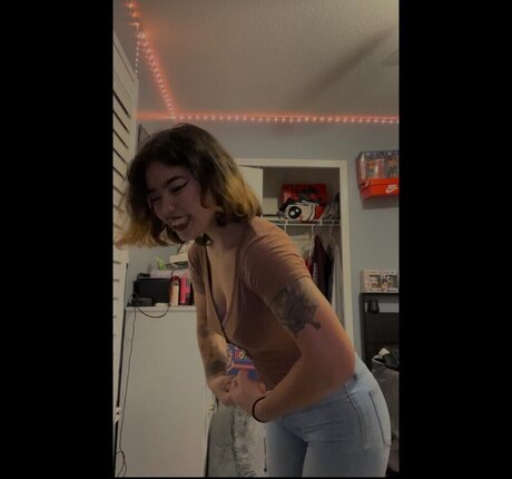 Nahá fotka uniklých OnlyFans od Thatgirlmyyuh