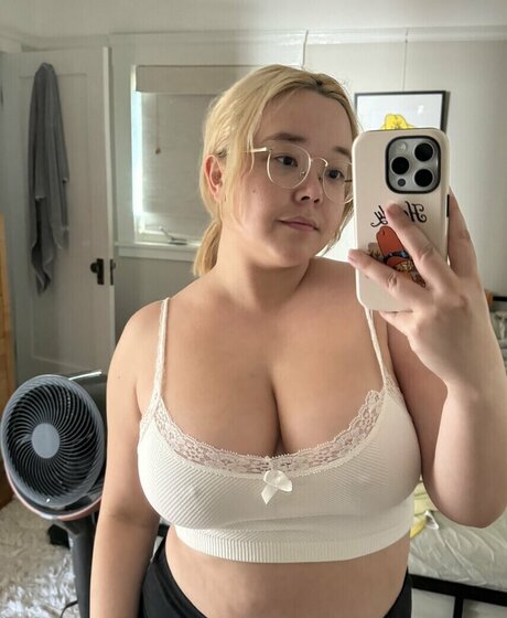 Bingsuccino OnlyFans 유출 누드 사진