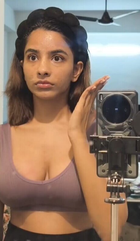 Alaston vuotanut OnlyFans-kuva Aurora Sinclair