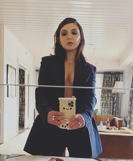 Julia Michaels