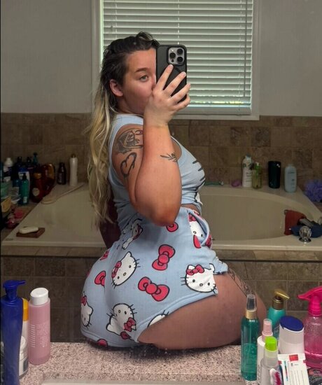 Naken lekkede OnlyFans-bilde av Ivy Malibu