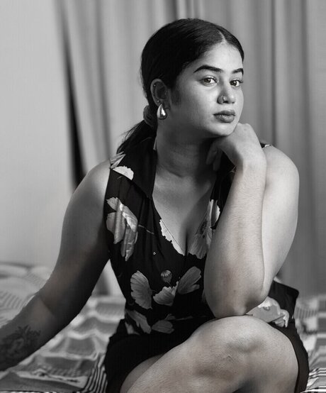 Naakte gelekte OnlyFans-foto van Athira Rudhra