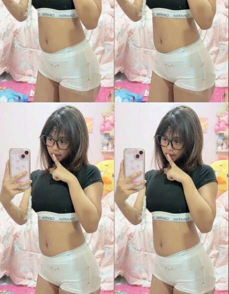Riska Saputri  nude leaked OnlyFans photo