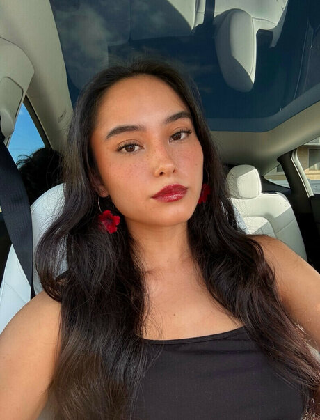 Nagie wyciekłe zdjęcie OnlyFans od Aria Tehani Miller