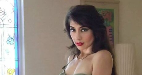 Bella De La Vega