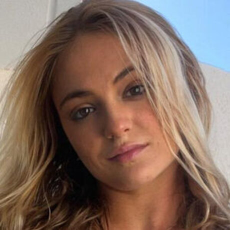 Naken läckt OnlyFans-bild av Lauryn Louise Davey