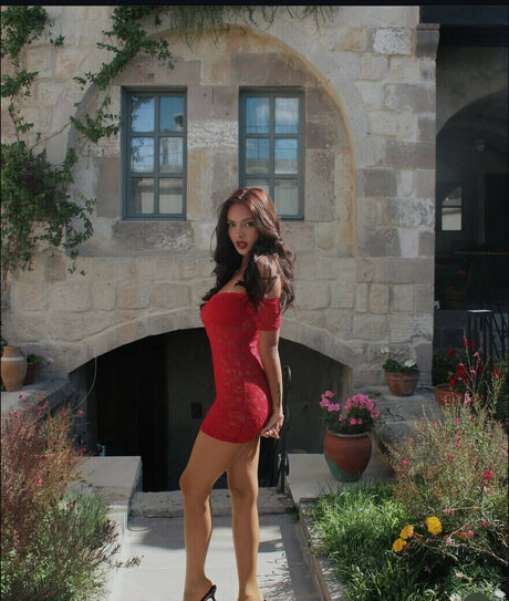 Nahá fotka uniklých OnlyFans od Jasmineraddon
