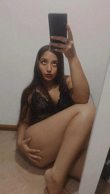 Обнаженная фотография утечки OnlyFans от Febe Queen