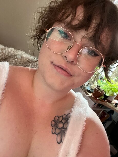 Naken läckt OnlyFans-bild av Screamqueen