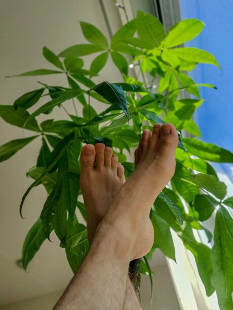 Naakte gelekte OnlyFans-foto van Toeswirler