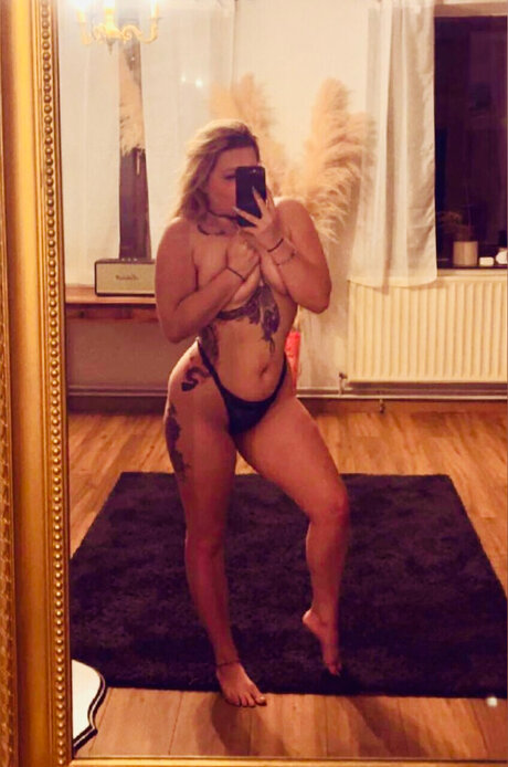 Обнаженная фотография утечки OnlyFans от Zootmath