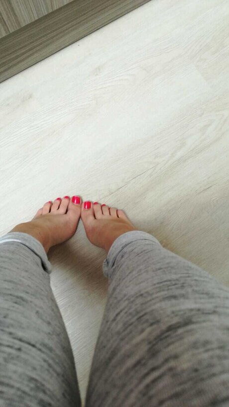 Naken läckt OnlyFans-bild av Sweatyheels69