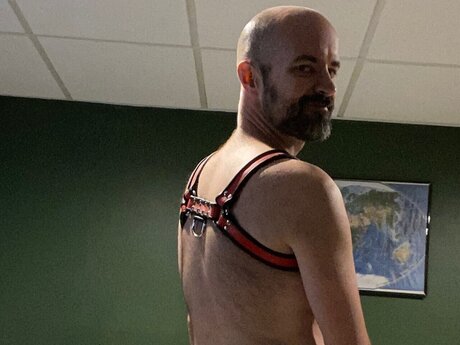 Naakte gelekte OnlyFans-foto van The Dog