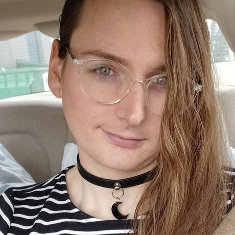 Nacktes geleaktes OnlyFans-Foto von Hibiscusmistress
