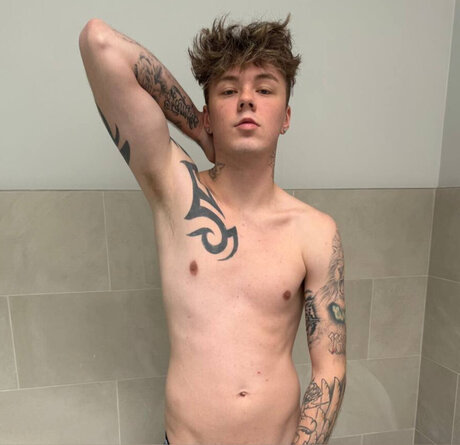 Nahá fotka uniklých OnlyFans od Ayden Vip