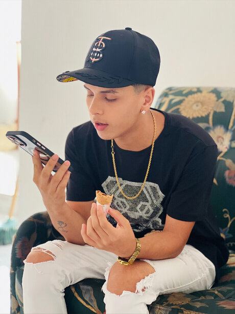Nøgent lækket OnlyFans-billede af Ronny Rodrguez