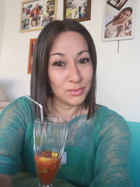 Naakte gelekte OnlyFans-foto van Karo