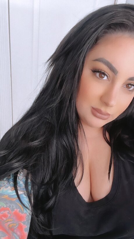 Naakte gelekte OnlyFans-foto van Persephone