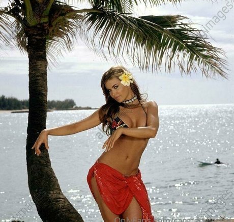 Naken lekkede OnlyFans-bilde av Carmenelectra