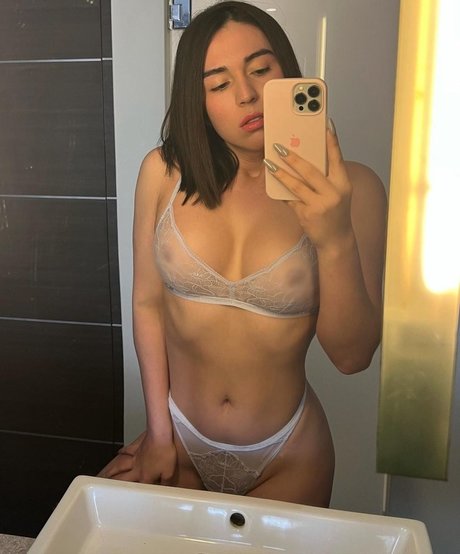 Alina Garza