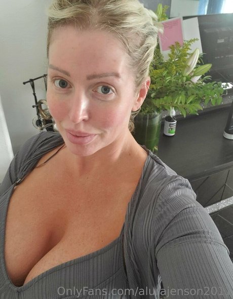 Foto desnuda filtrada de OnlyFans de Alura Jenson