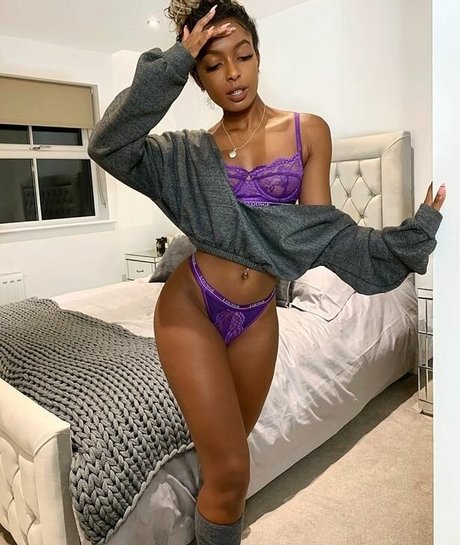 Nahá fotka uniklých OnlyFans od Jourdan Riane