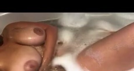 Nahá fotka uniklých OnlyFans od Theukcouple