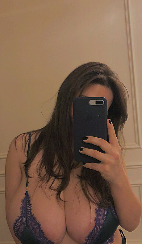 Nahá fotka uniklých OnlyFans od Adrianafenice