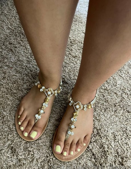 Feetdesiress