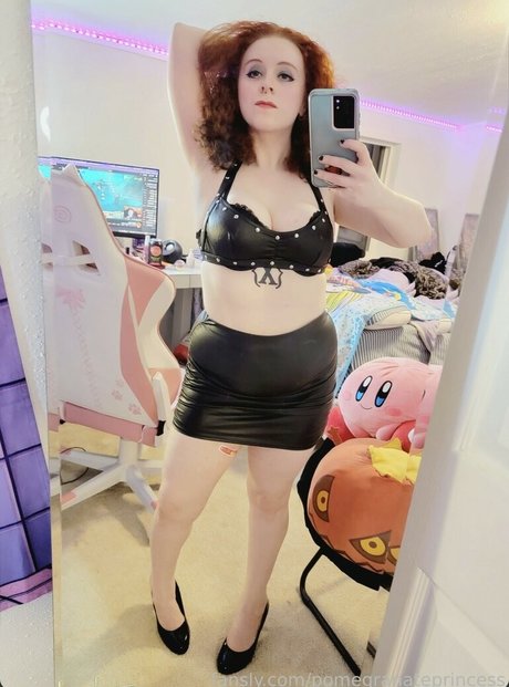 Nahá fotka uniklých OnlyFans od Pomegranate Princess