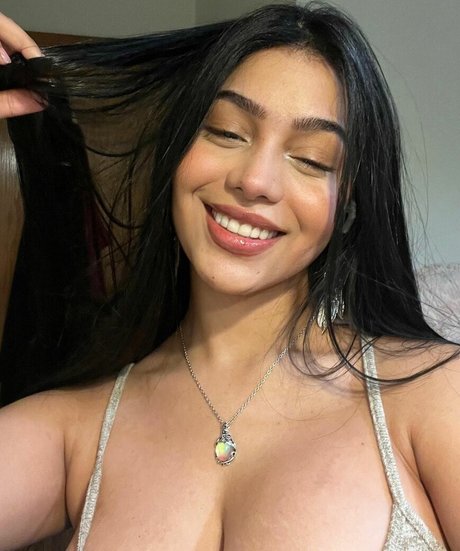 Naakte gelekte OnlyFans-foto van Barbararamirezz