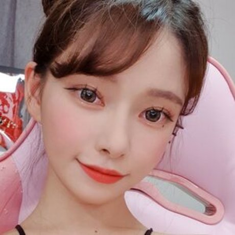 Bj Deer OnlyFansリークヌード写真