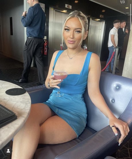 Alaston vuotanut OnlyFans-kuva Maisiehward