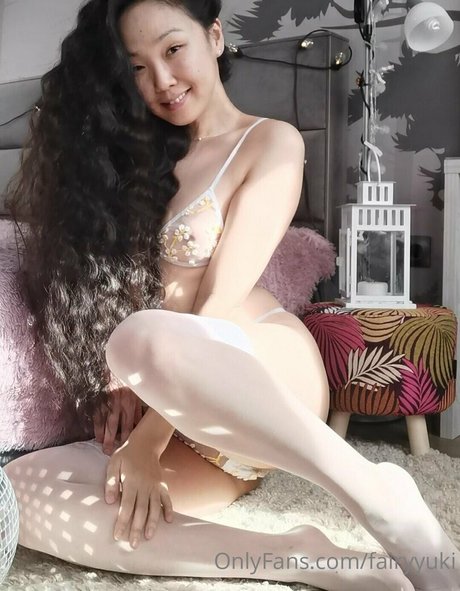 Обнаженная фотография утечки OnlyFans от Fairyyuki