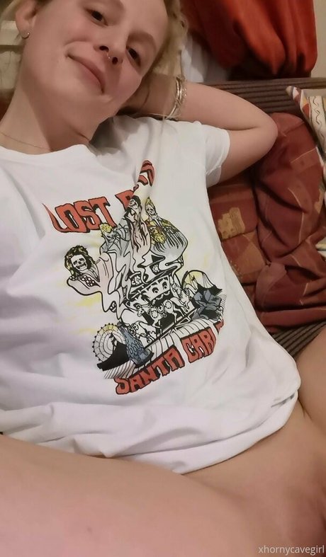 Hornycavegirl