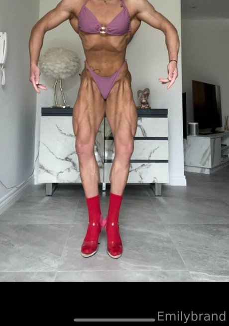 Nahá fotka uniklých OnlyFans od Emilyjbrand98