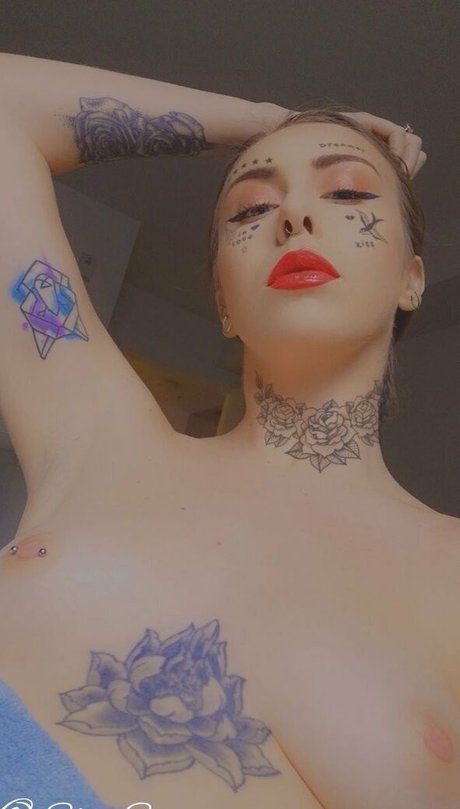 Nahá fotka uniklých OnlyFans od Skyeserenity