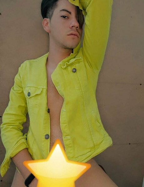Nahá fotka uniklých OnlyFans od Theblondebigass