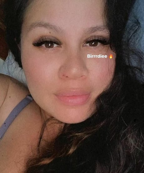 Nahá fotka uniklých OnlyFans od Mzbirrrdiee