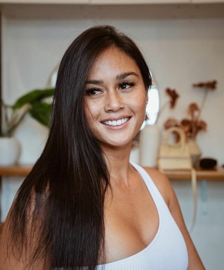 Alessa Holloway