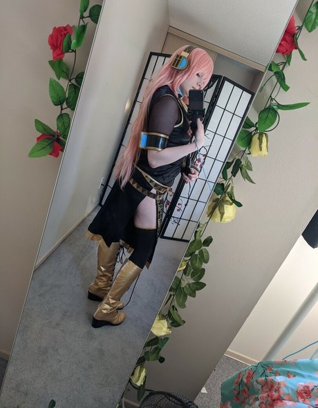 Dera Megurine  nude leaked OnlyFans photo