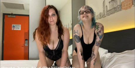 Nahá fotka uniklých OnlyFans od Cutebeanting