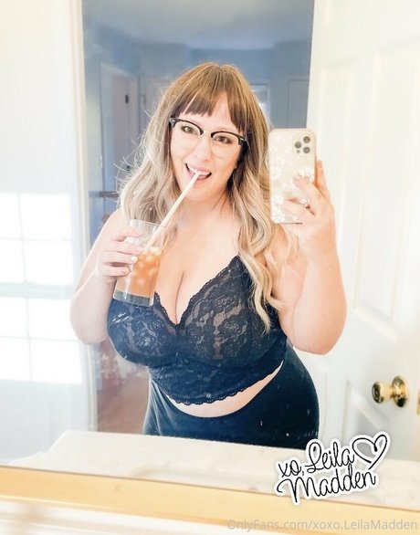 Nahá fotka uniklých OnlyFans od Xoxoleilamaddenfree