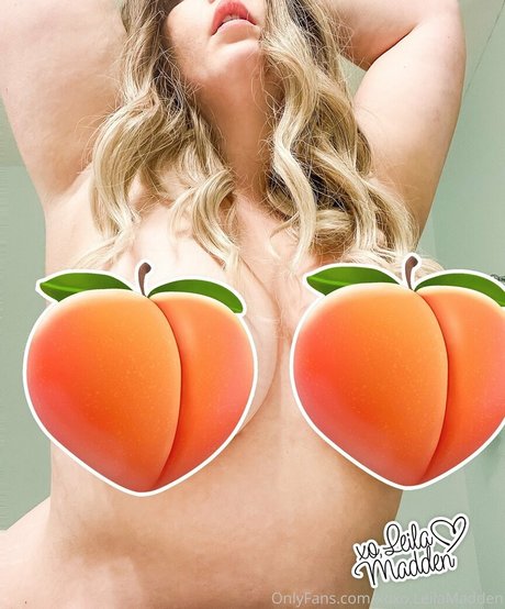 Photo nue de fuite OnlyFans de Xoxoleilamaddenfree
