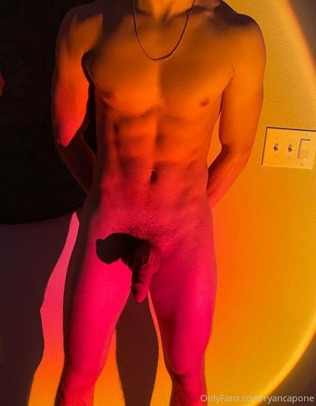 Nahá fotka uniklých OnlyFans od Ryancapone