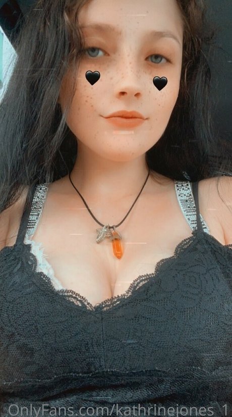 Kathrinejones1 OnlyFans 유출 누드 사진