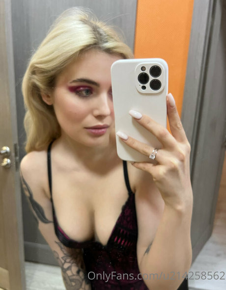 Nahá fotka uniklých OnlyFans od Thedakotaa