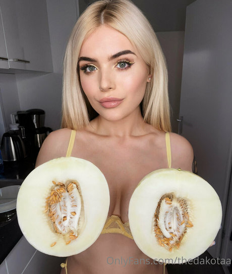 Thedakotaa
