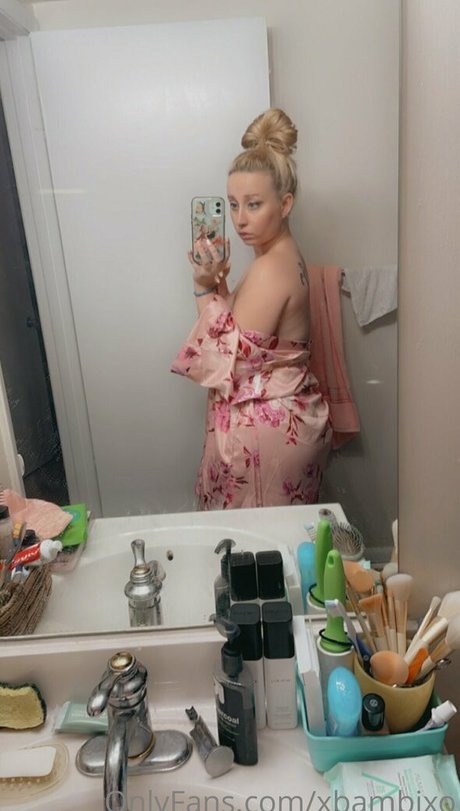 Alaston vuotanut OnlyFans-kuva Xbambixo